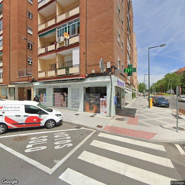 Street view near Farmacia Yolanda Velasco Diego in Salamanca