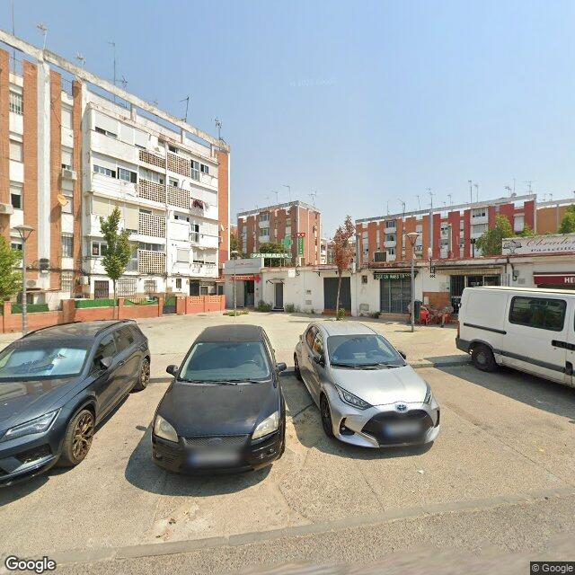 Street view near Farmacia Zabala in Sevilla
