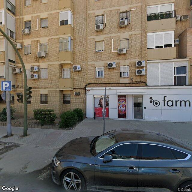 Street view near Farmasevilla Cb in Sevilla (norte de la Macarena)