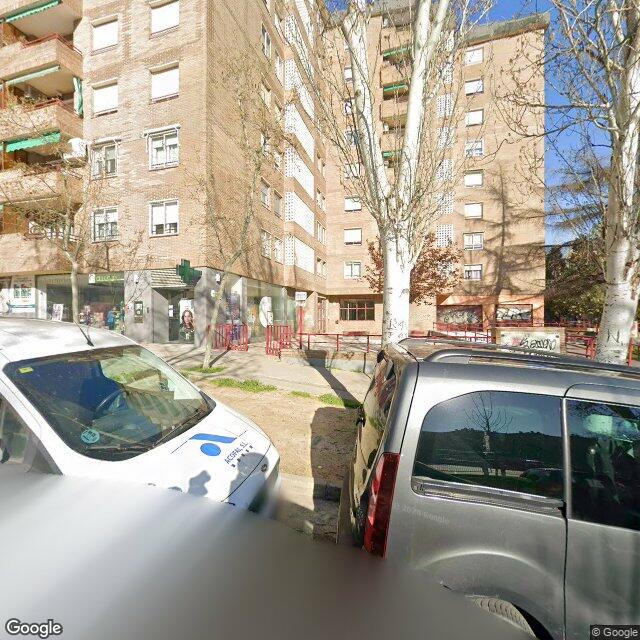Street view near Gaudo Barba, Elena Pilar in Zaragoza