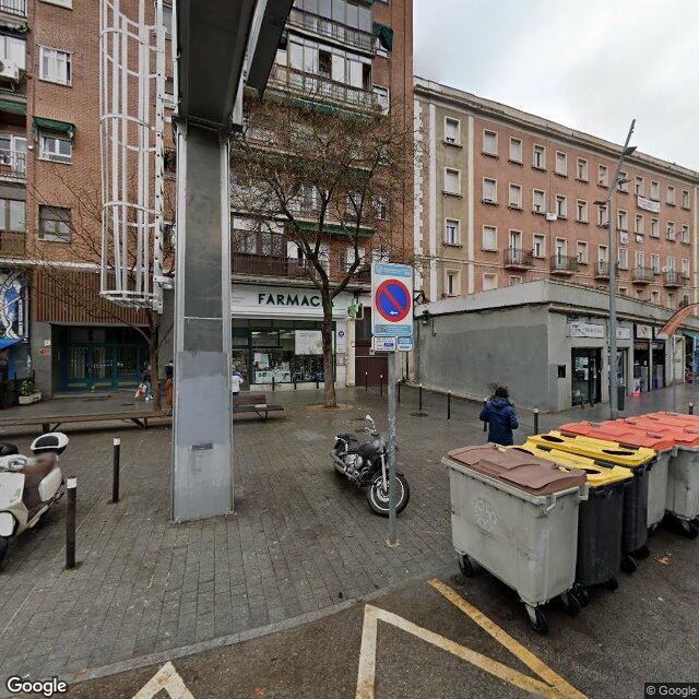 Street view near Ignacio Padrino Herrera in Madrid