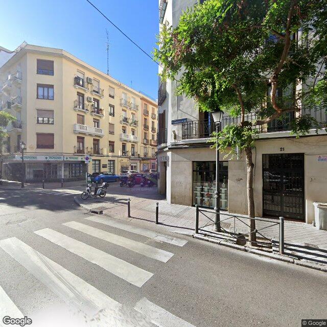 Street view near La Cruz De Malta in Madrid