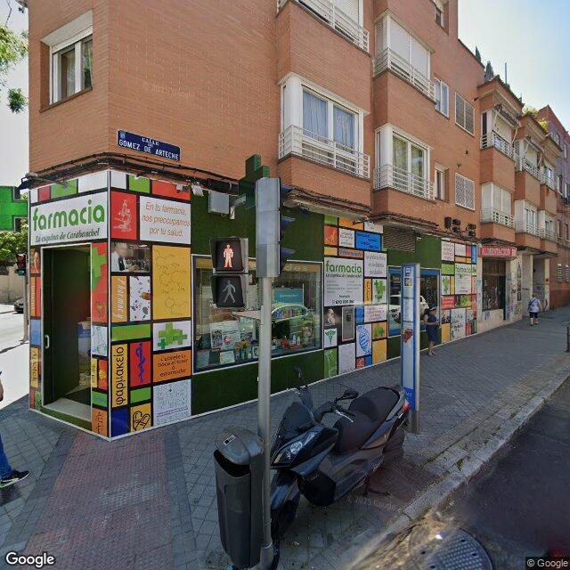 Street view near La Esquina De Carabanchel in Madrid