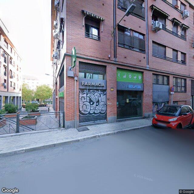 Street view near Lda. Elena Aperte in Madrid