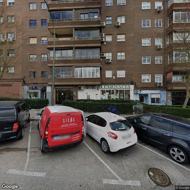 Street view near Lda. Mª Ángela Zabalza Albero in Móstoles