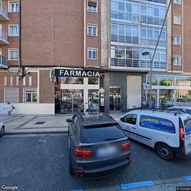 Street view near Lda. Marina Cañas Asanza in Spain