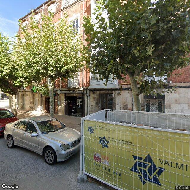 Street view near Licenciada María Luisa Domingo Brotóns in Burgos