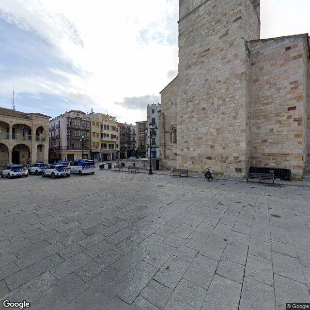 Street view near Ortopedia Zamora in Spain