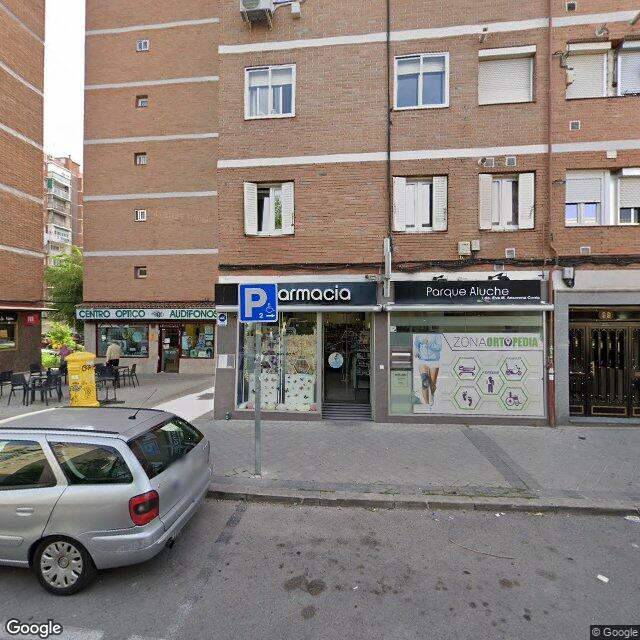 Street view near Parque Aluche in Madrid