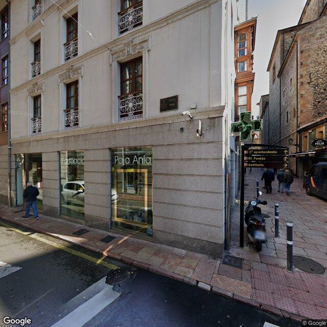 Street view near Pola Ania in Oviedo / Uviéu