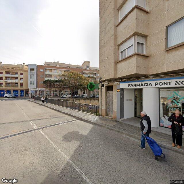 Street view near Pont Nou in Spain