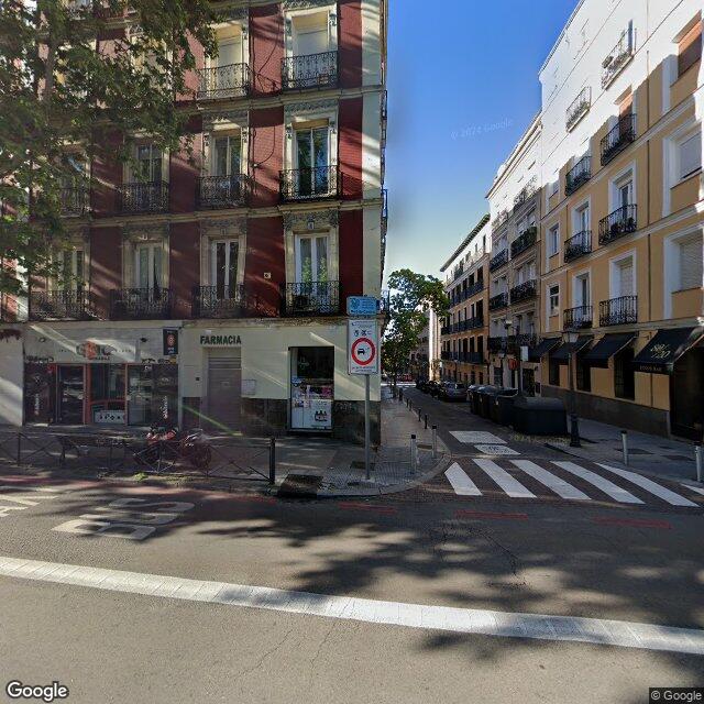 Street view near Roberto Simon Justo in Madrid
