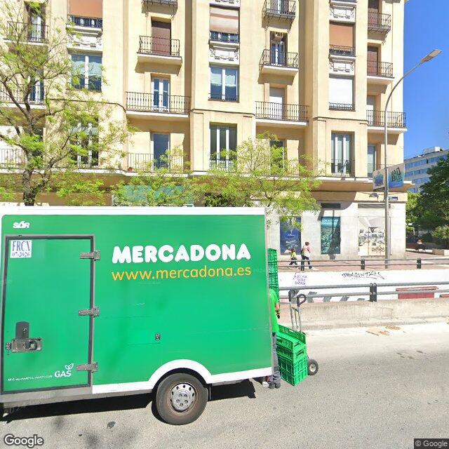 Street view near Santa Engracia in Madrid