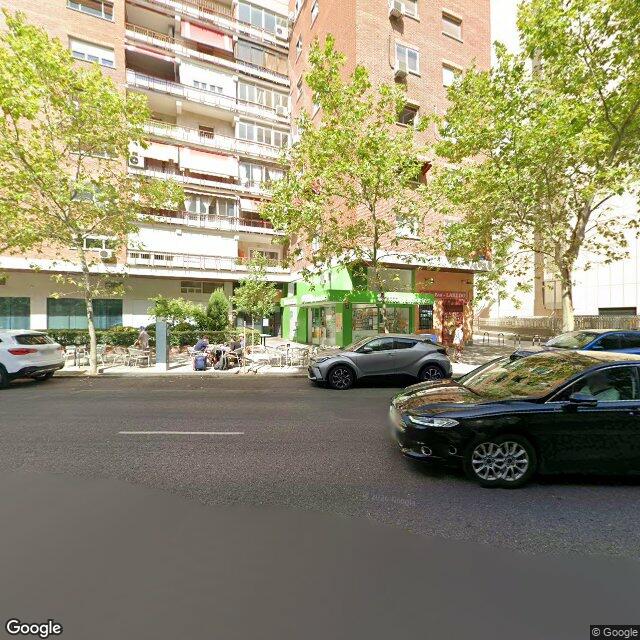 Street view near Trébol in Madrid