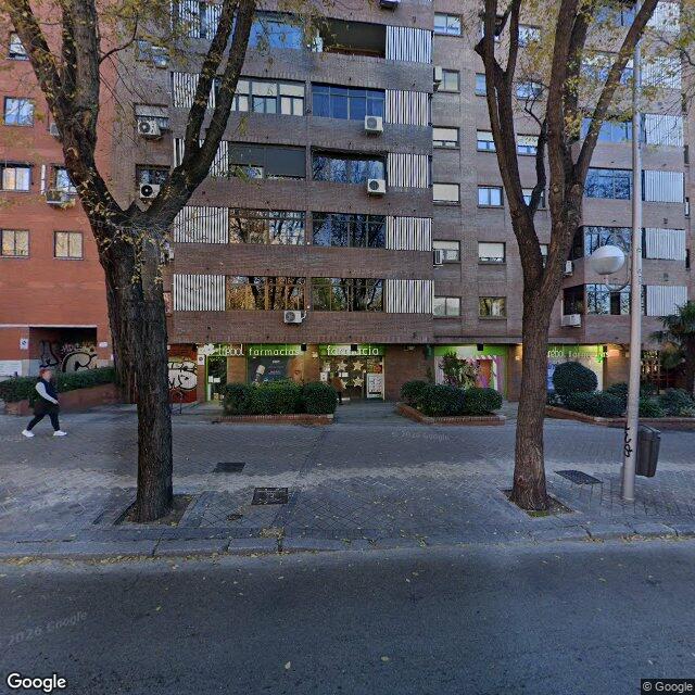 Street view near Trébol Farmacias in Madrid