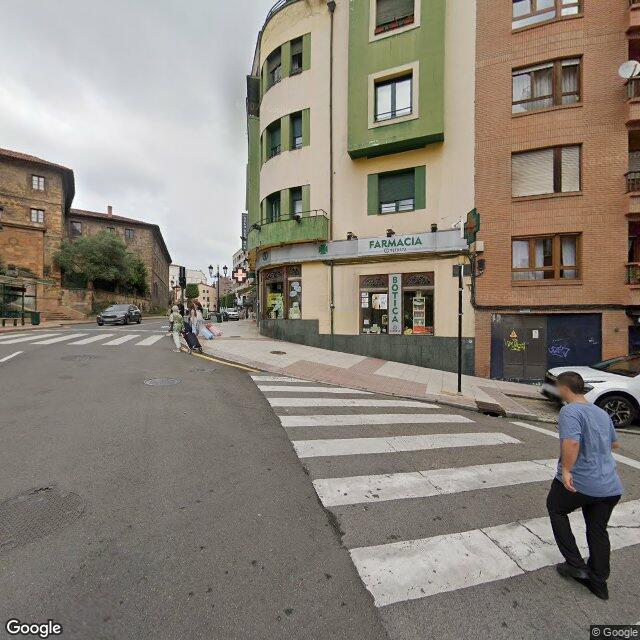 Street view near Vetusta in Oviedo / Uviéu